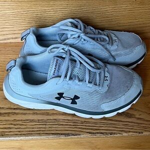 Under Armour Men’s Sneakers in Light Gray
